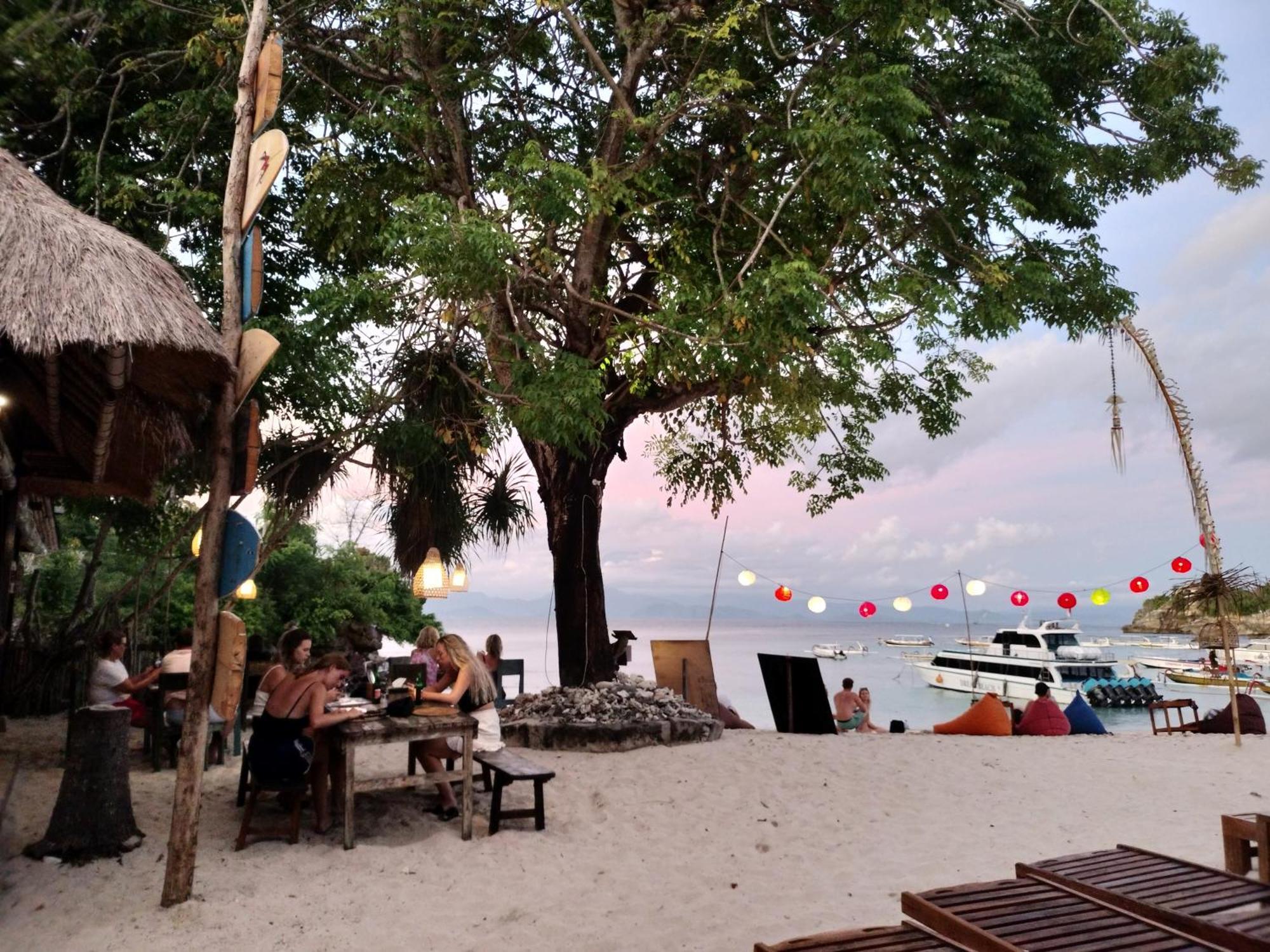 Molamola House Hotel Nusa Lembongan  Ngoại thất bức ảnh